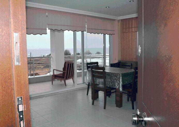 Ezgi Apart Apartment Karaoz Bilik gambar
